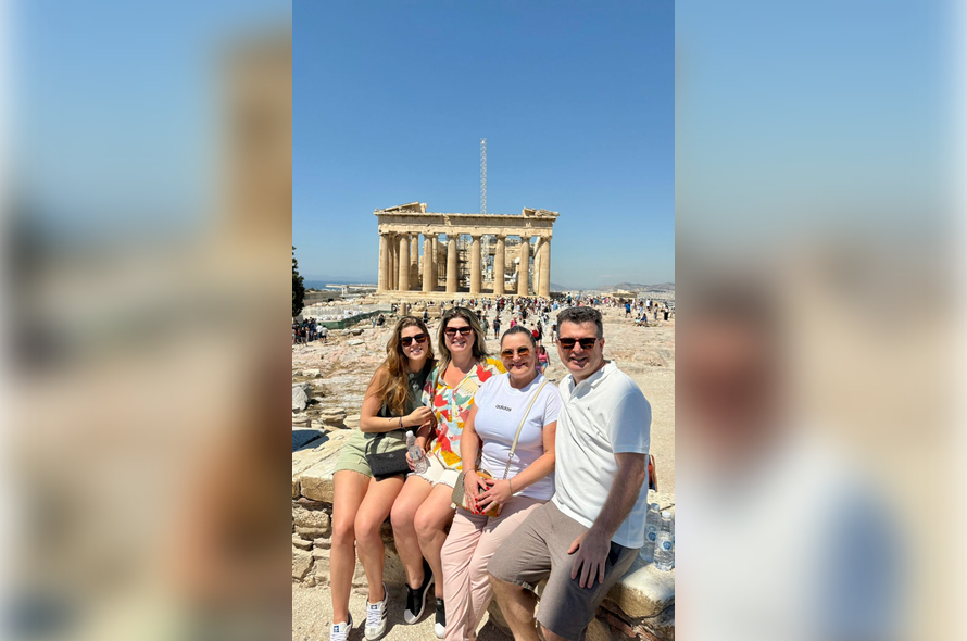 Entre os mares Egeu e Jônico