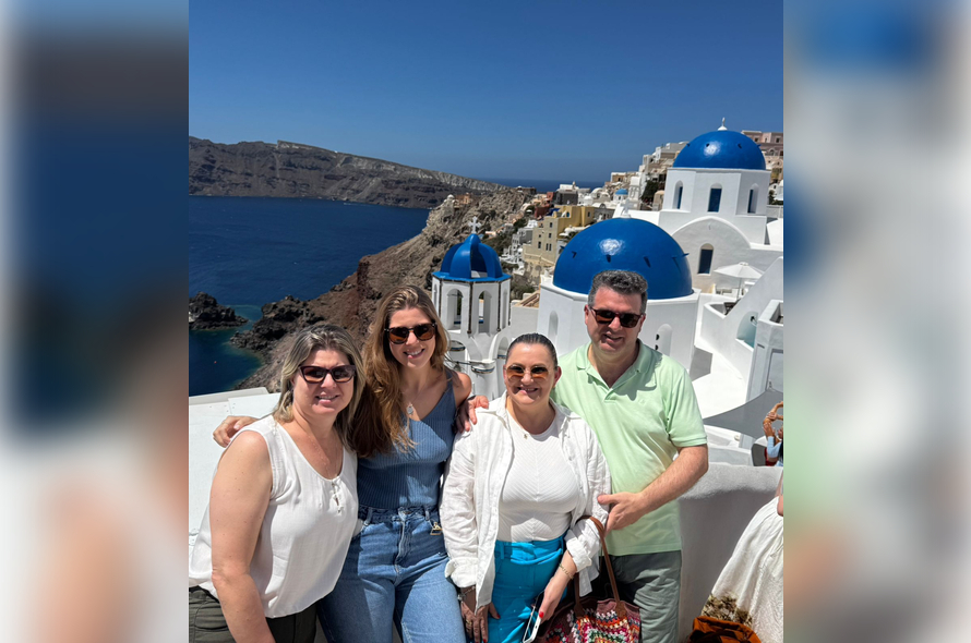 Entre os mares Egeu e Jônico