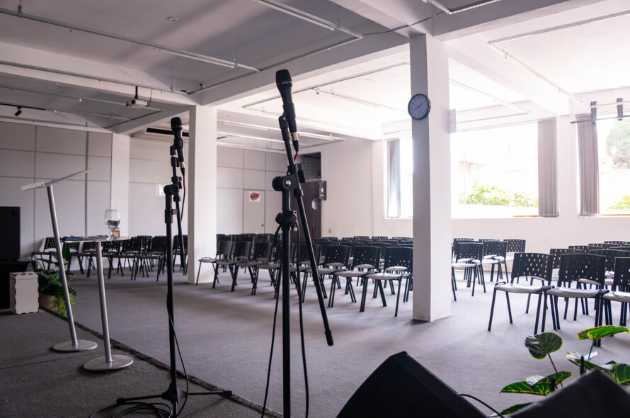 Há seis anos fazendo com que você trabalhe sem burocracia