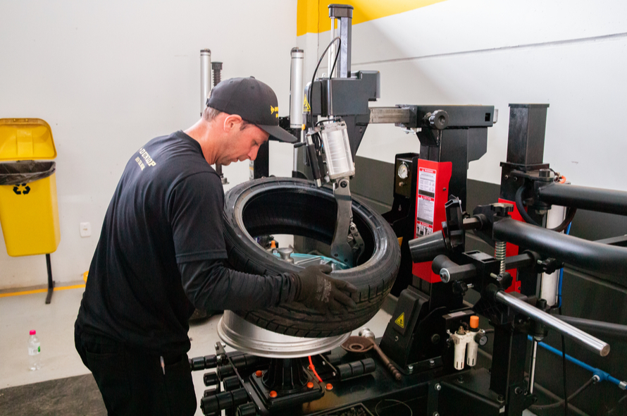 Dunlop e Autovia Pneus: