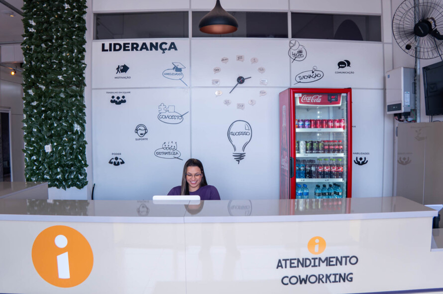 Há seis anos fazendo com que você trabalhe sem burocracia