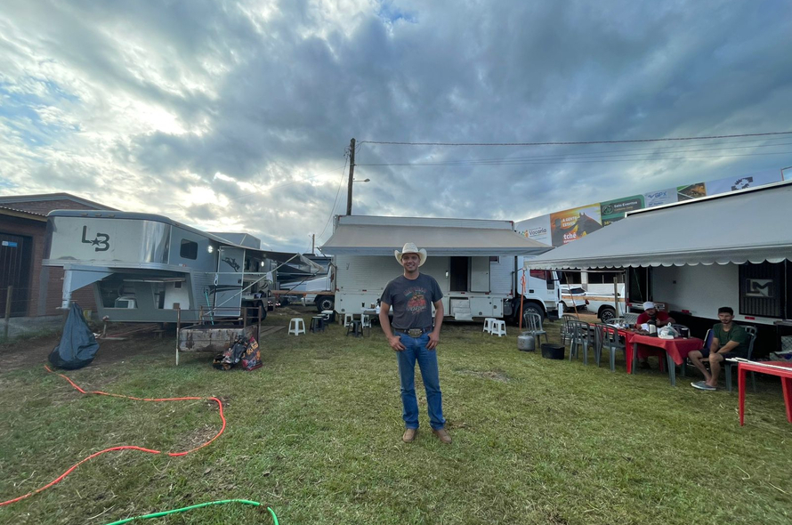 De cavalo, mundo afora